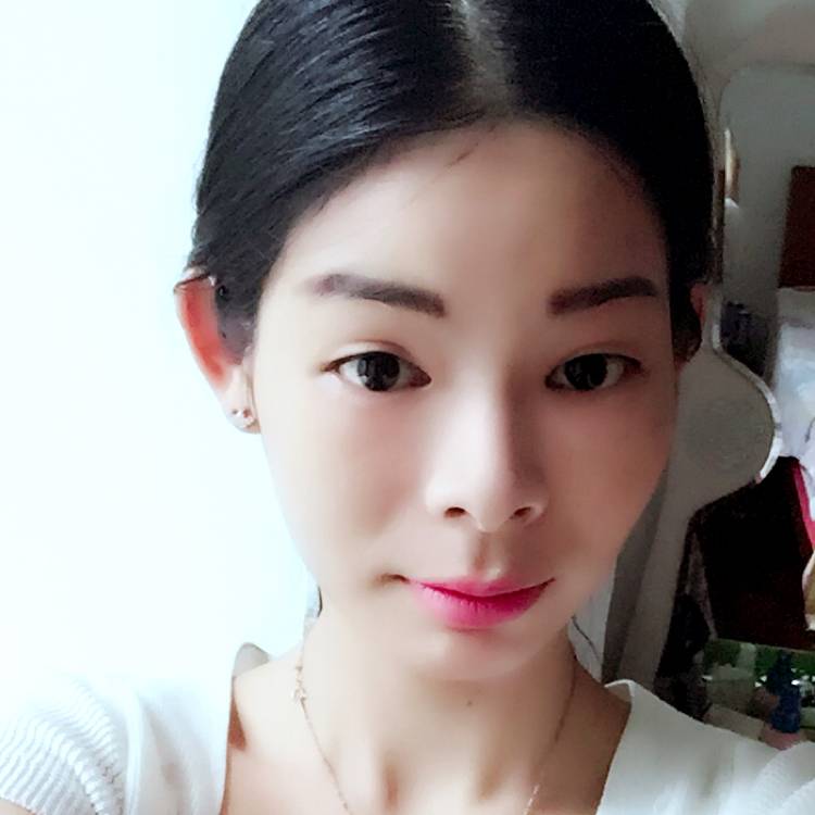 初妆那迷路的照片