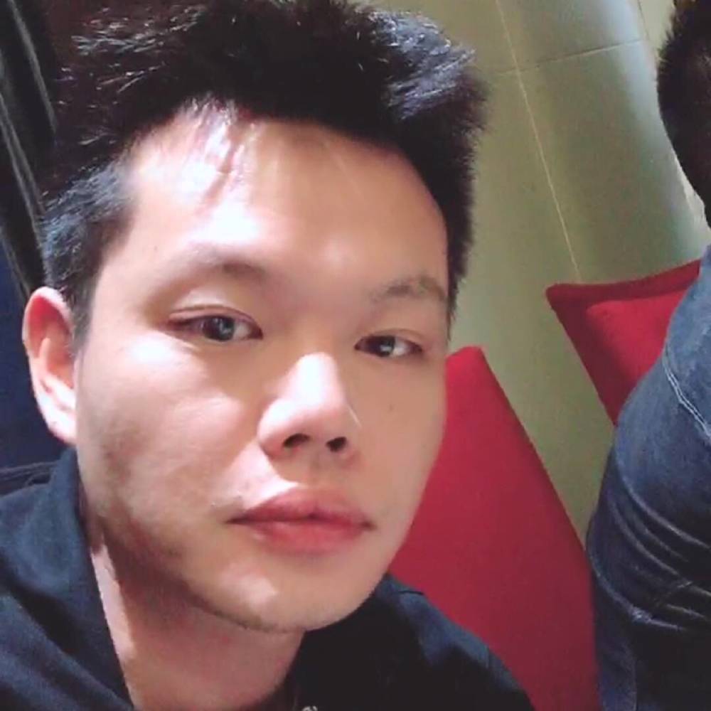 邹四的照片
