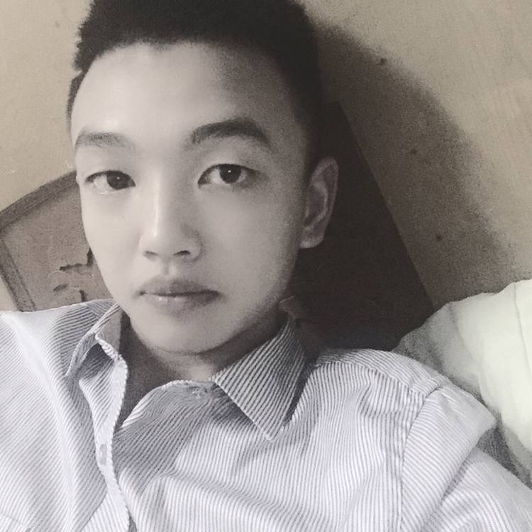 面包深拥玩命的照片