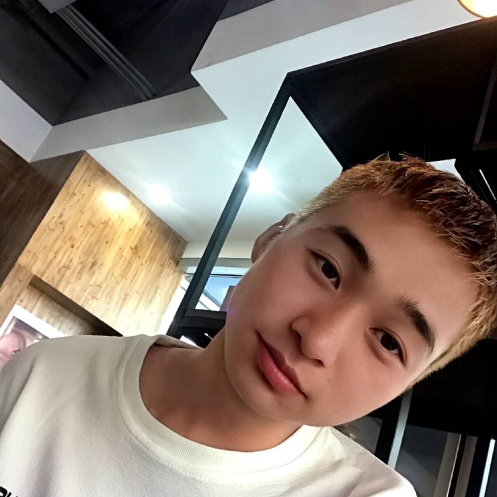 小呆呆傻傻的的照片