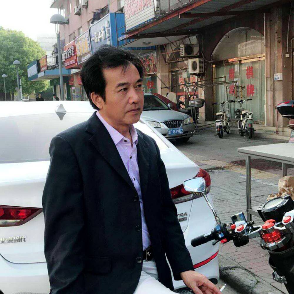 风萧无垠的照片