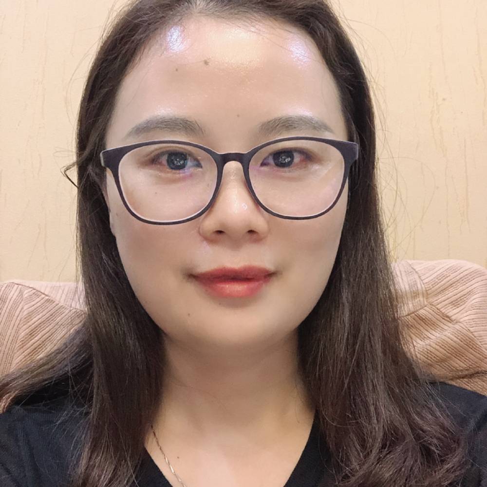 魁梧爱恋板栗的照片