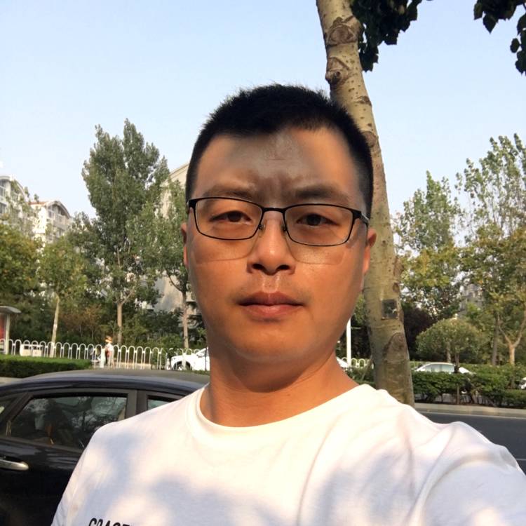 转头又回头的照片