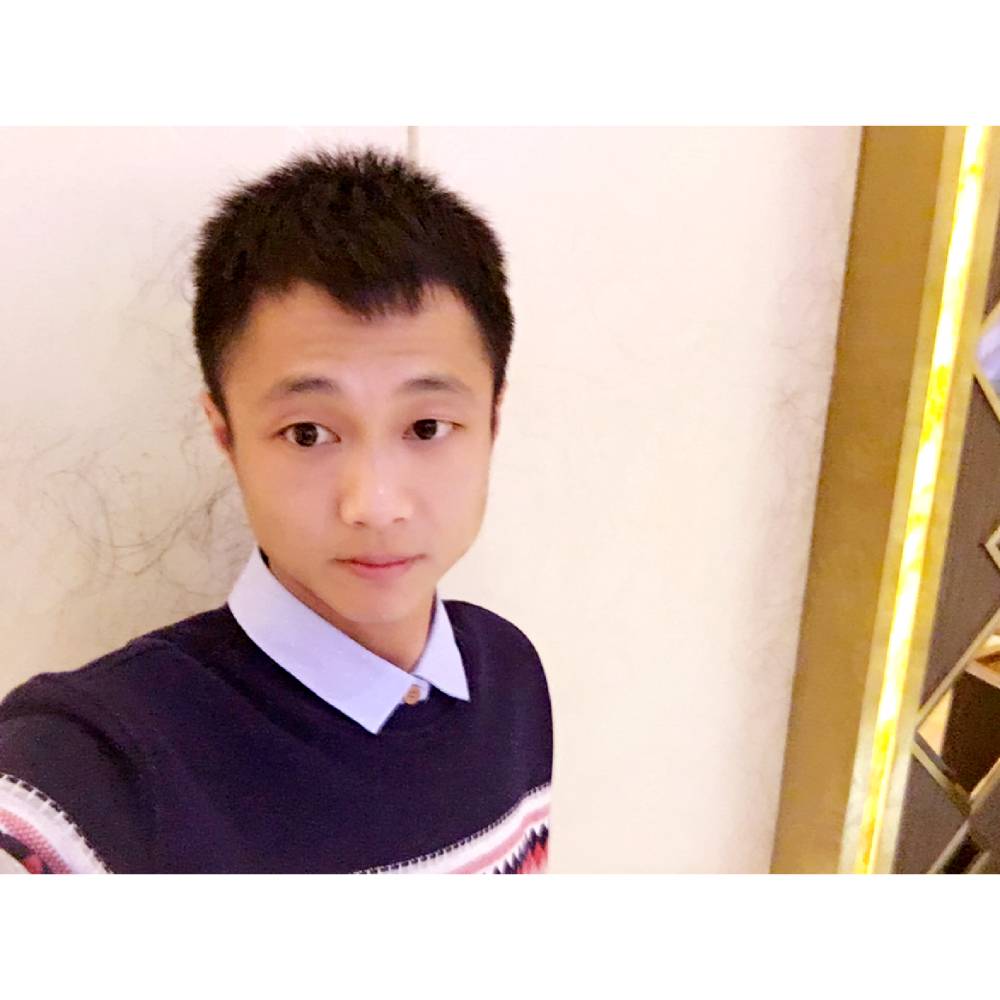 晓黑同学的照片