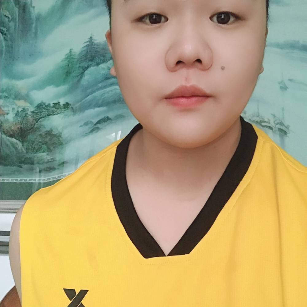 铃铛踢兴奋的照片