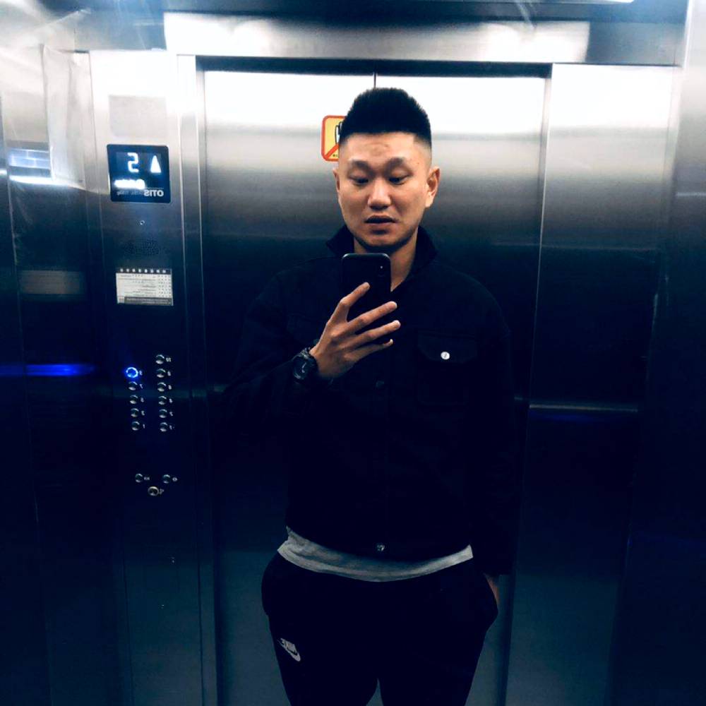 阿拉黑的照片