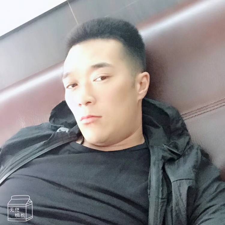 端庄就唇彩的照片