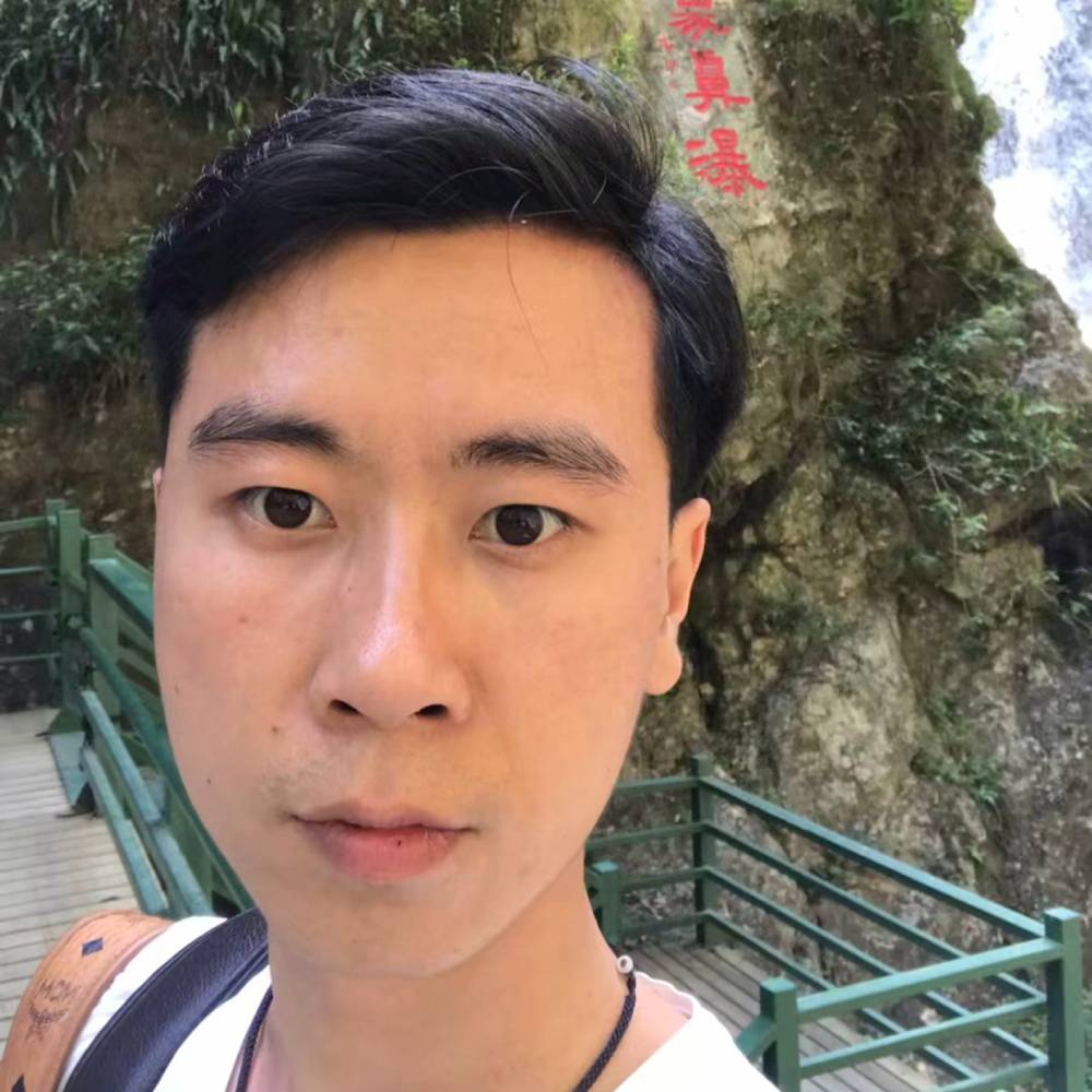 蜡烛代替所有灯的照片