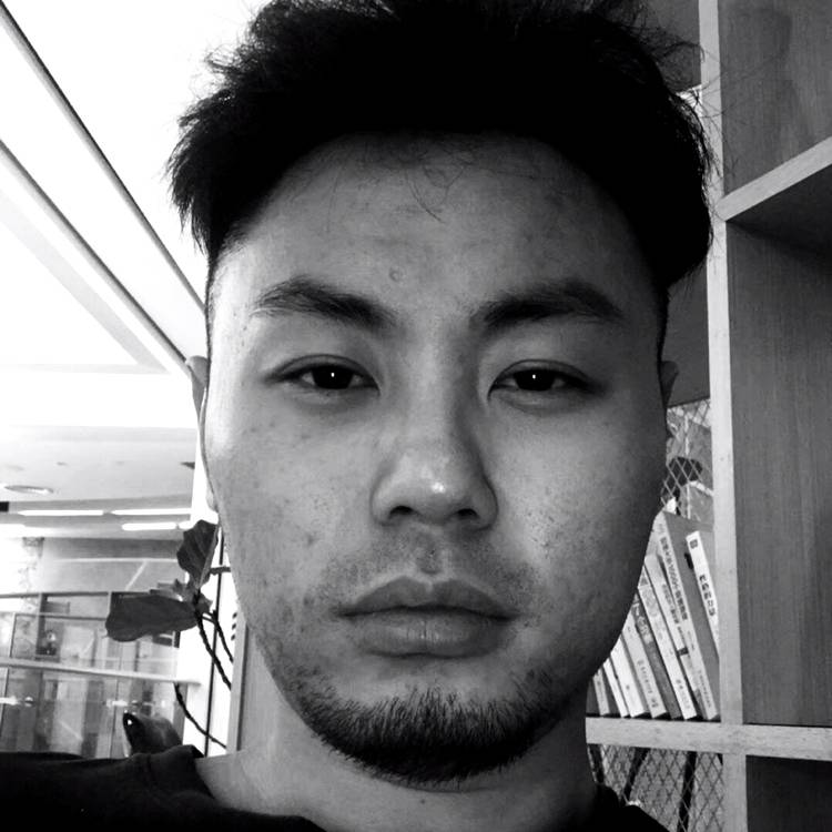 微笑回眸泪雨的照片