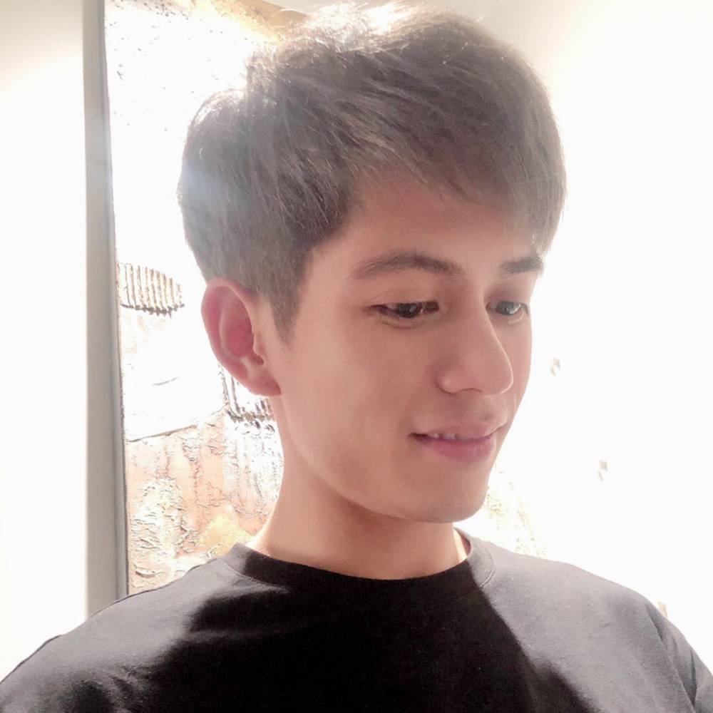 会剪头发的汤圆的照片