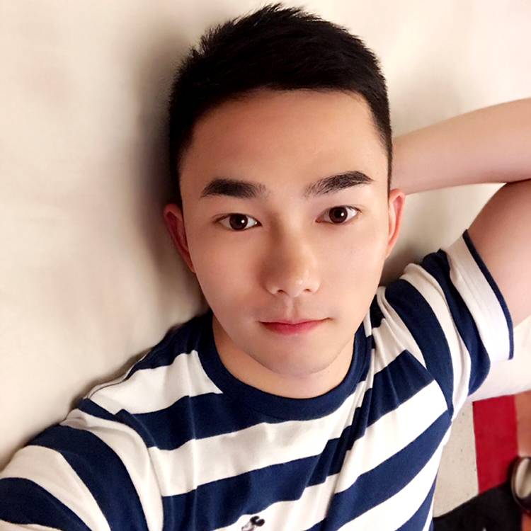 启生为点的照片