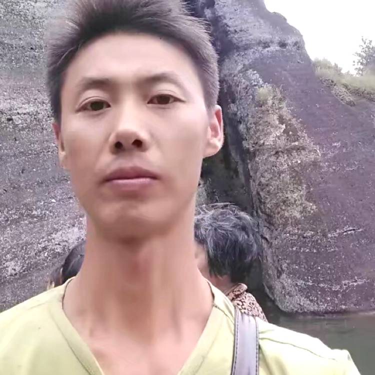 江小民的照片