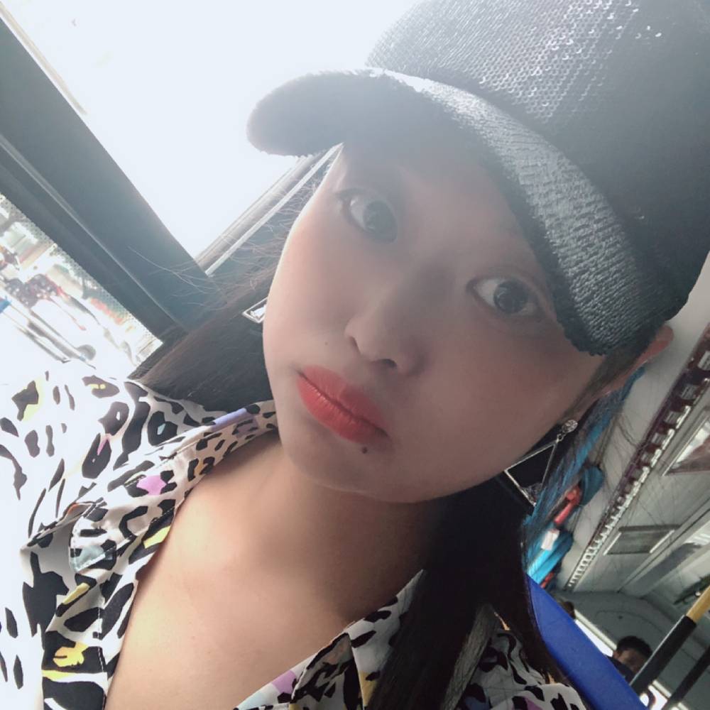 曹晓涵的照片