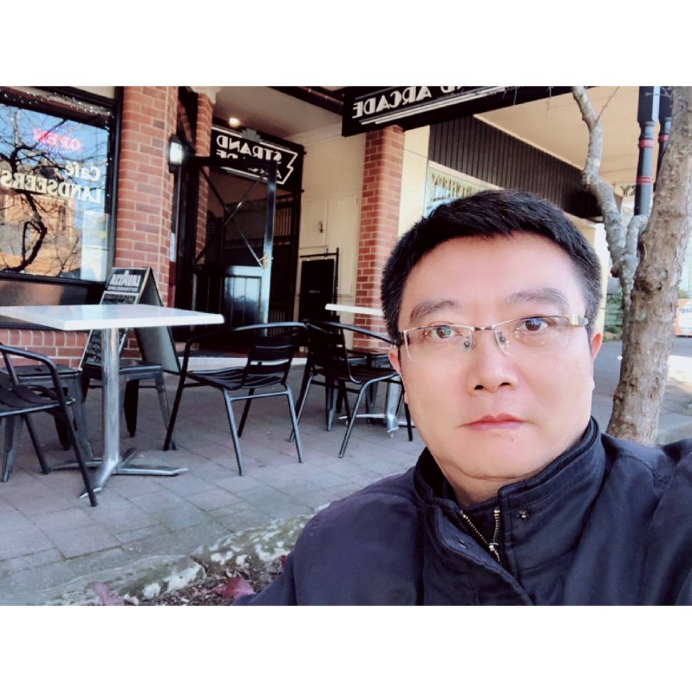 西牛的无私的照片
