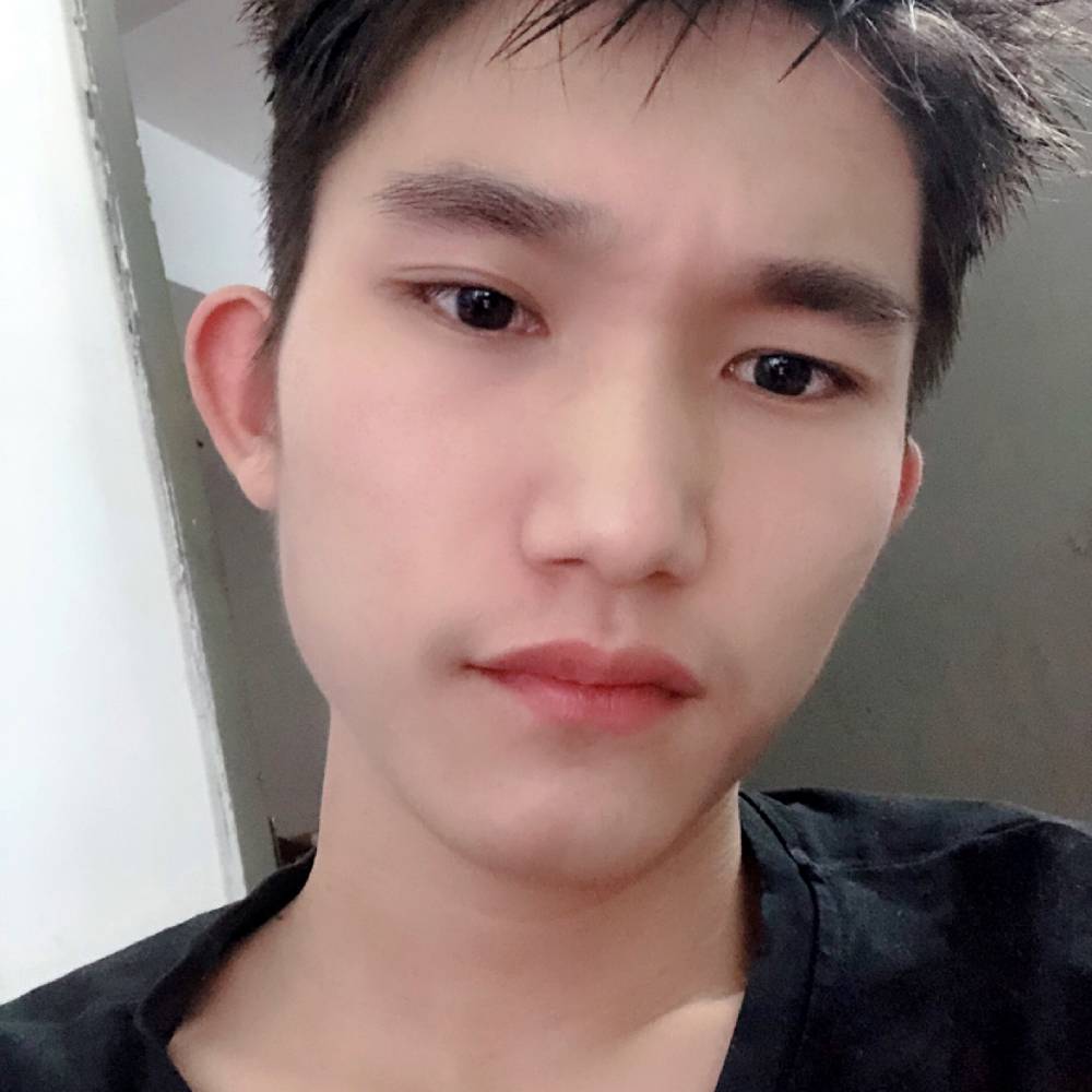 小伙伴郎的照片