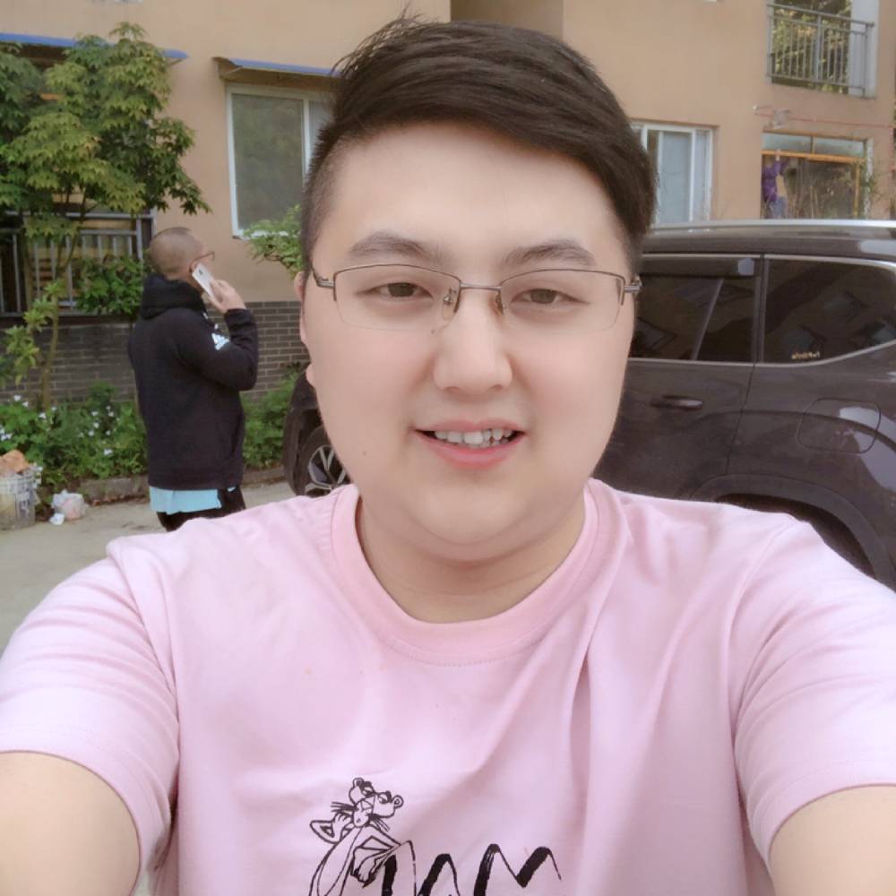 低调总裁的照片