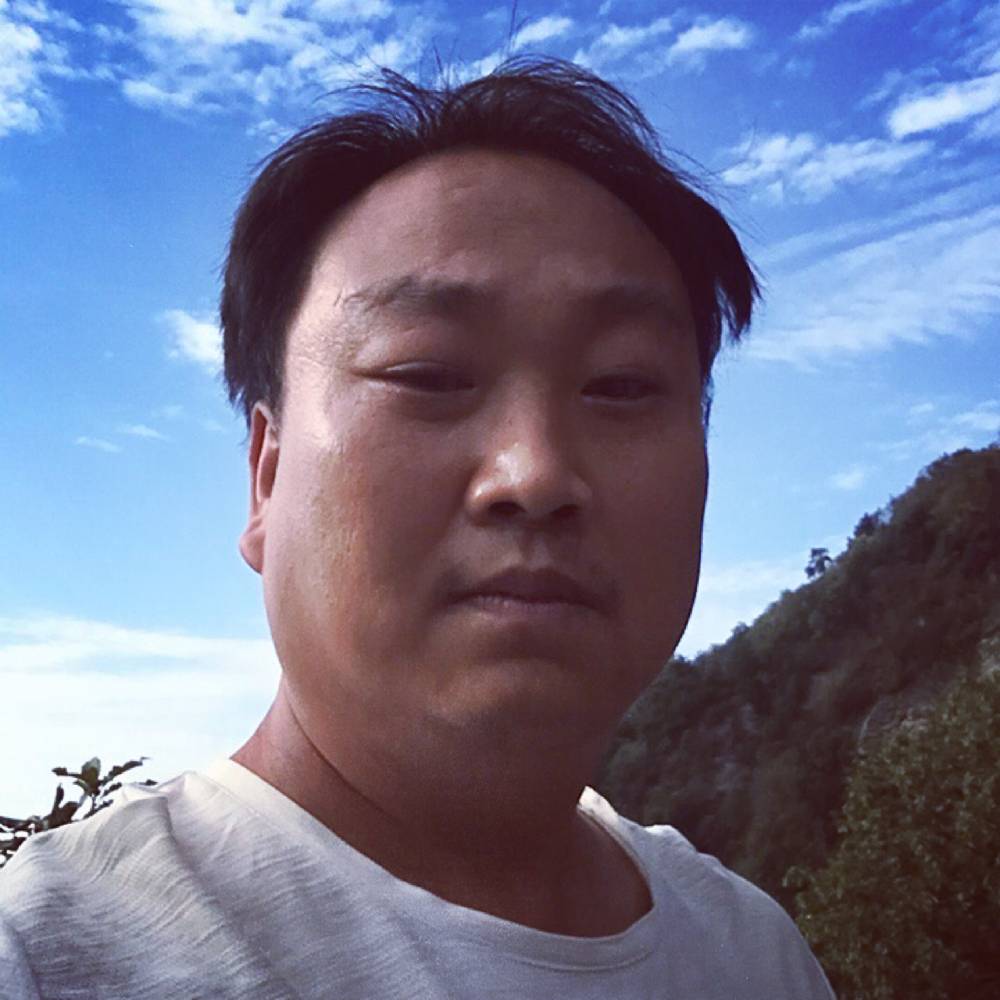 勤恳演变机器猫的照片