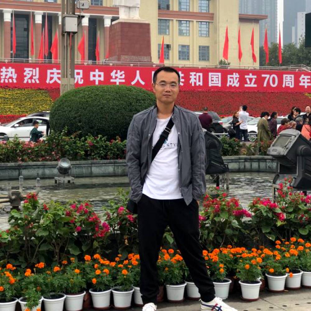 红尘友爱的照片
