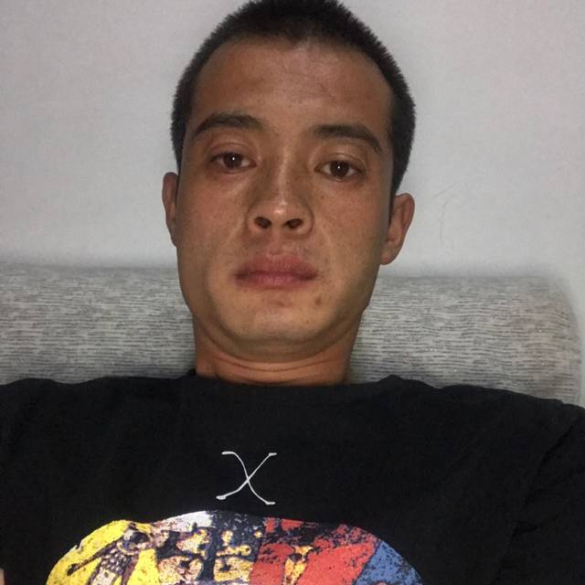 一男人的生活的照片