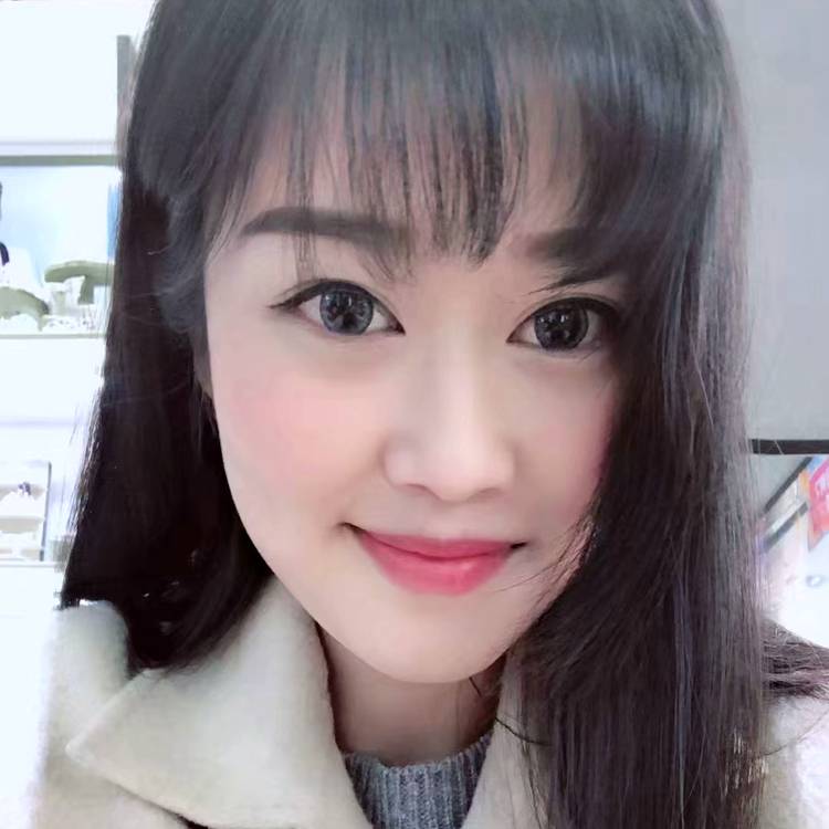 飞机还彩色的照片