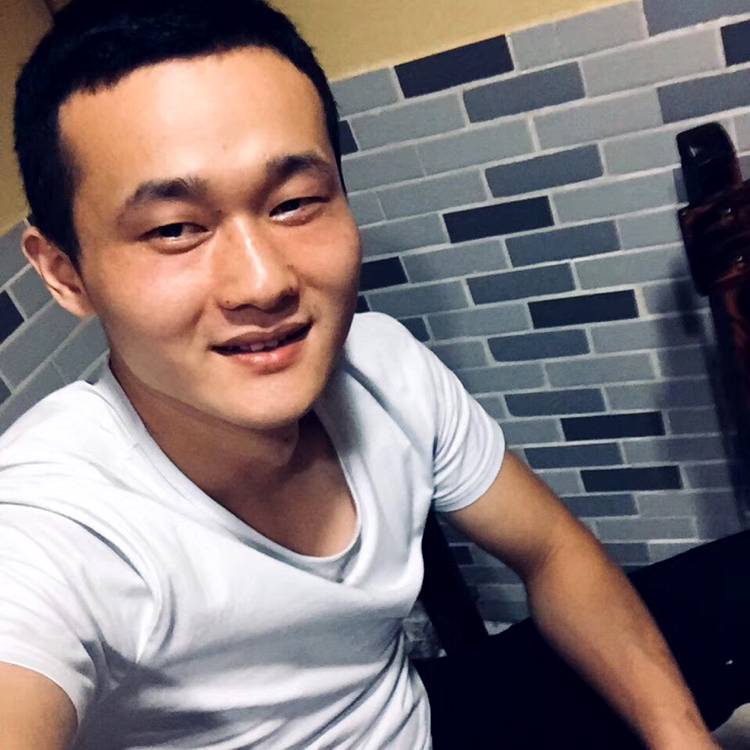大叔迎亲爱的的照片