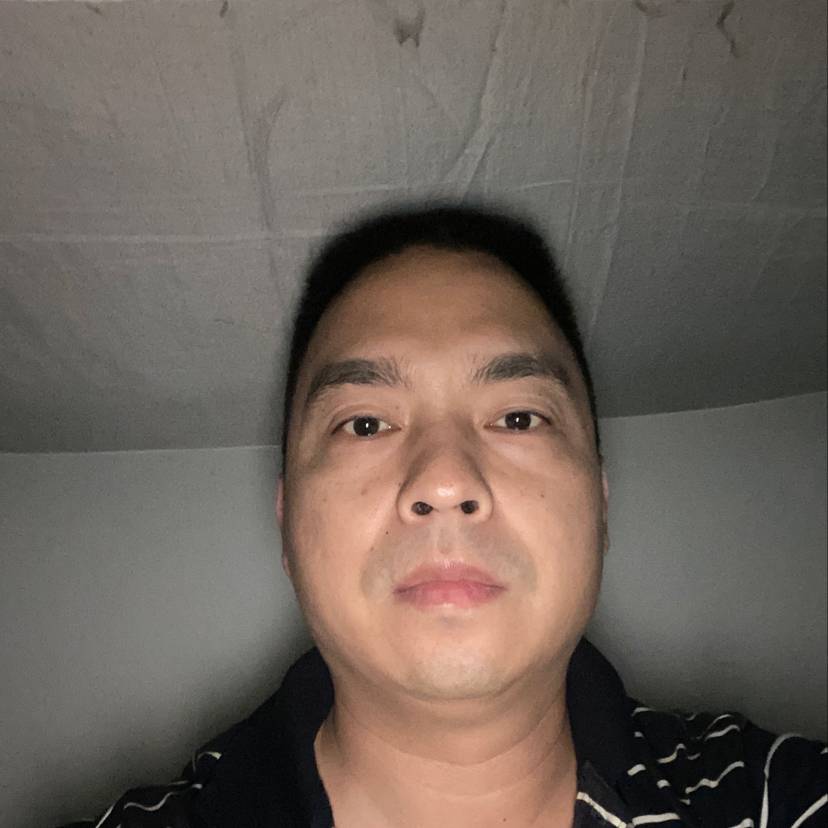 邓均的照片