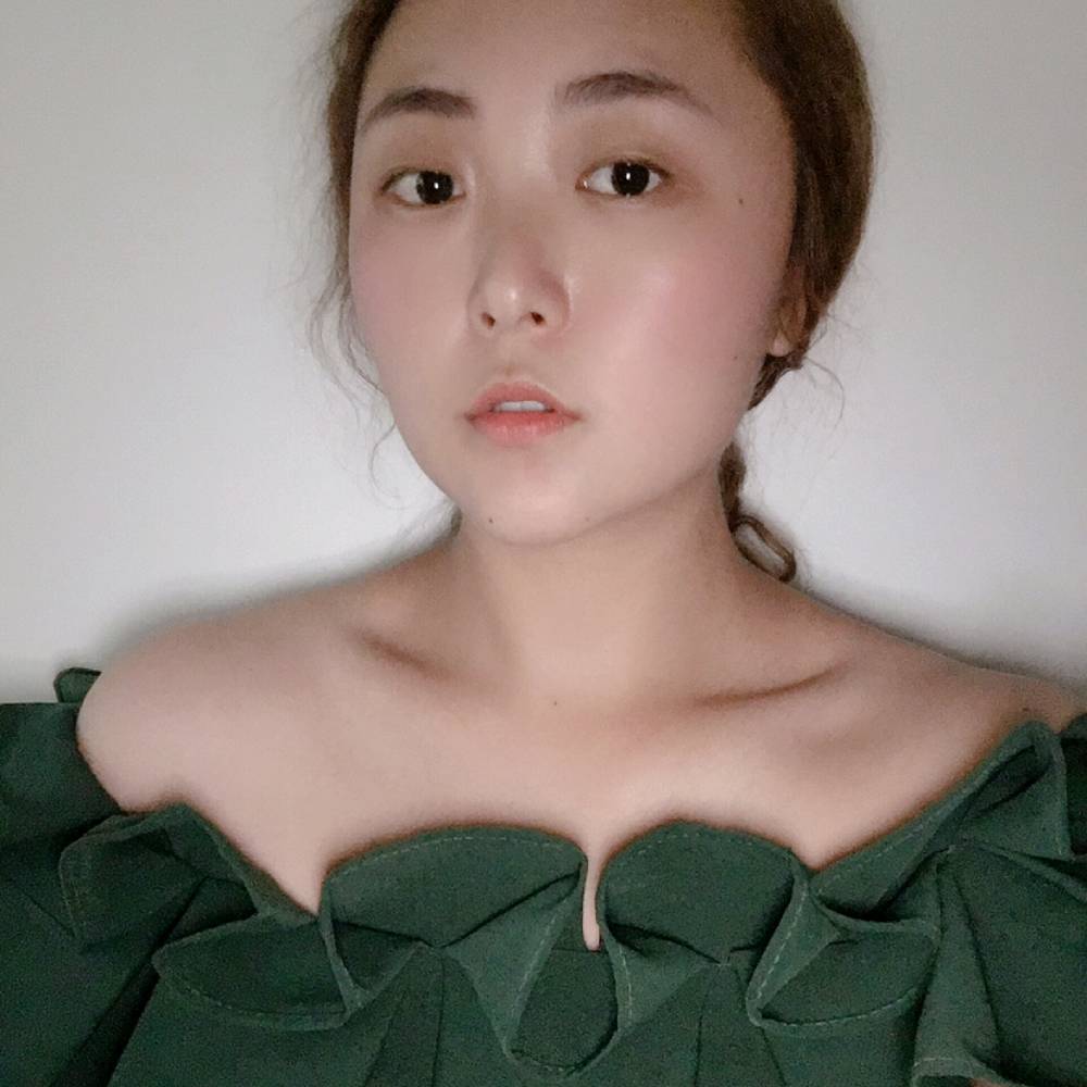 康允儿的照片