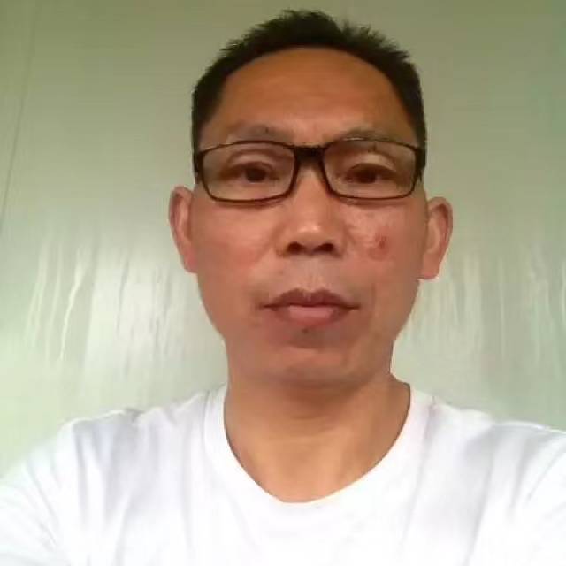 口红泪了初夏的照片