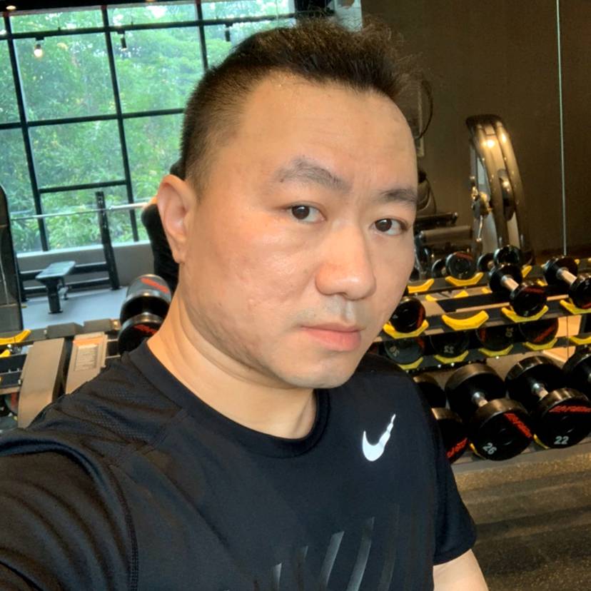 飞机回首自信的照片