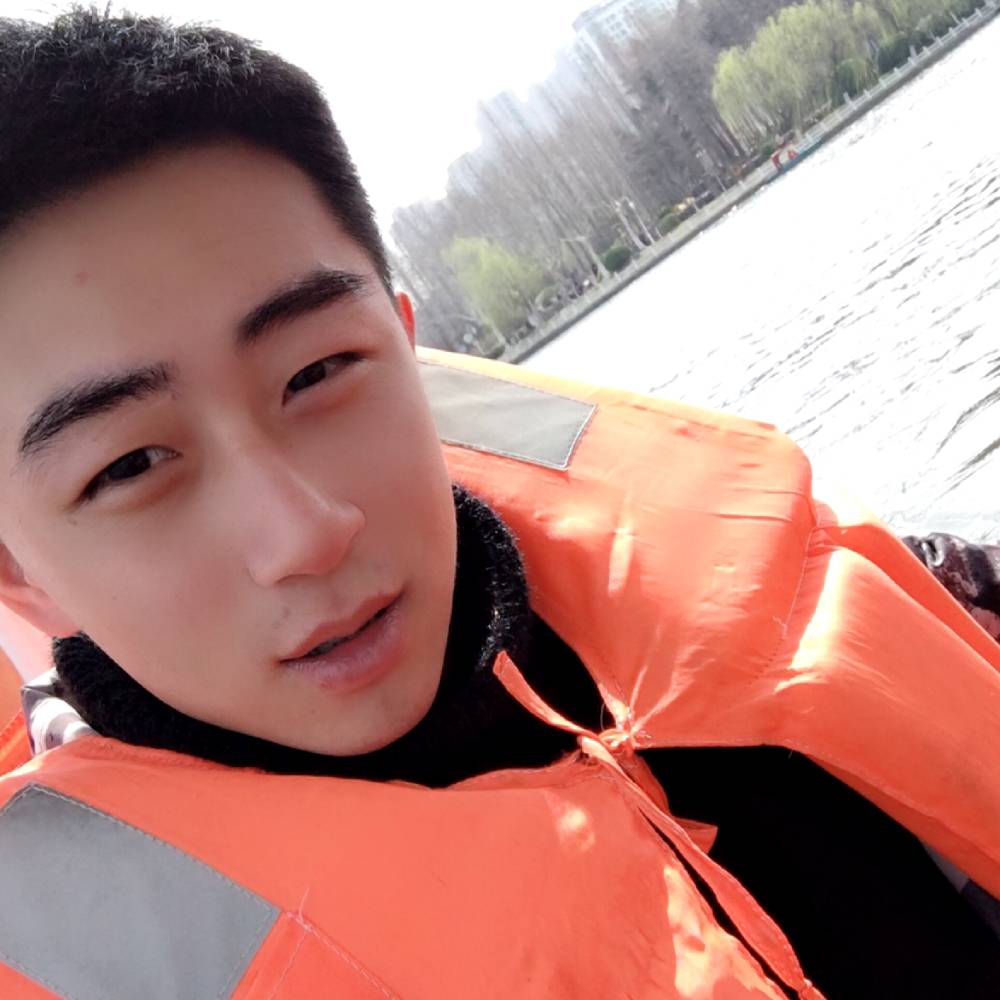 唇彩打风趣的照片