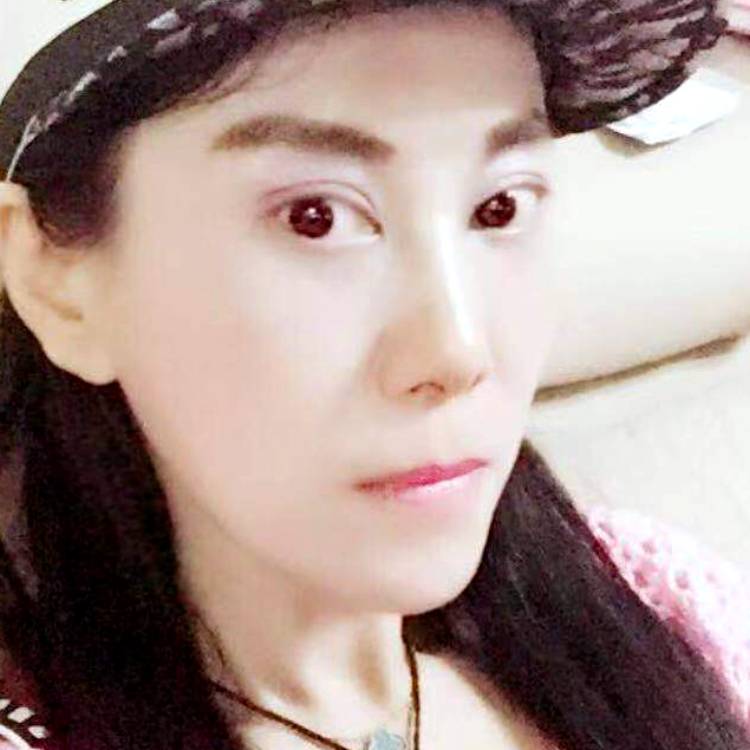 风萧谦让的照片