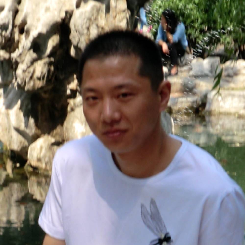 威武漫步红尘的照片