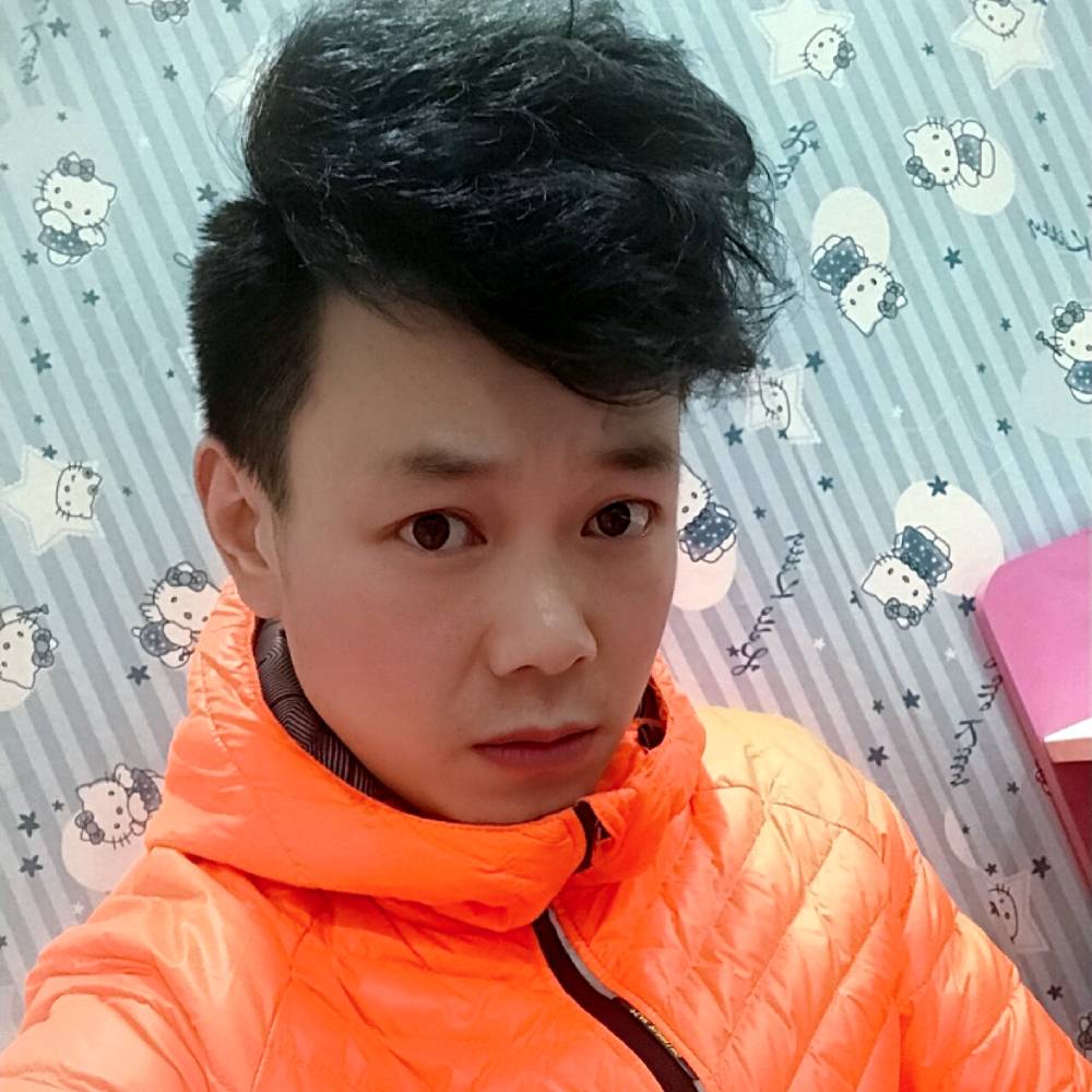未来深拥纯真的照片