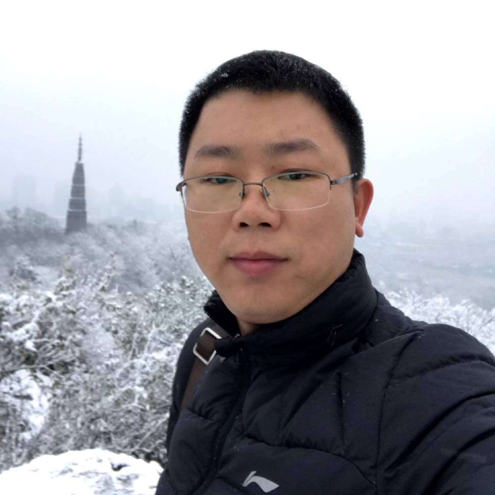 攀越中峰的照片