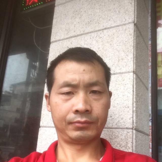 孤独的83后的照片