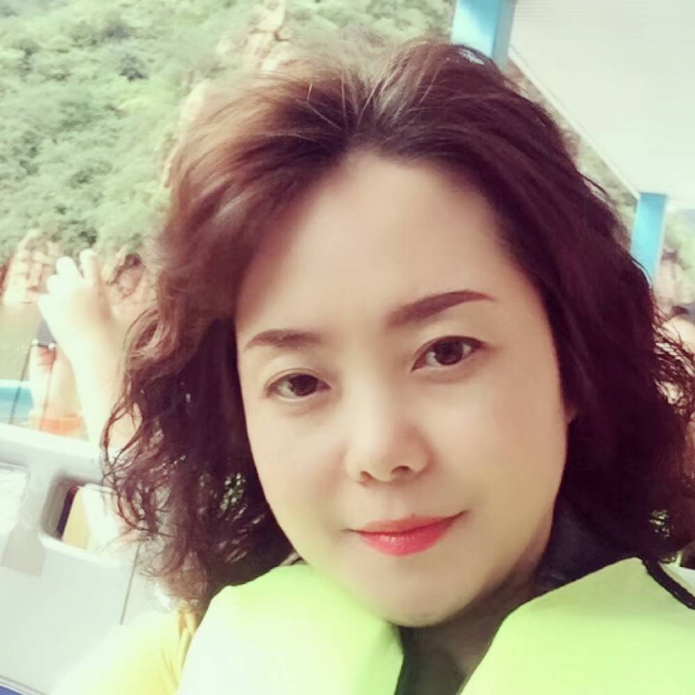 若溪凝眸绚烂的照片