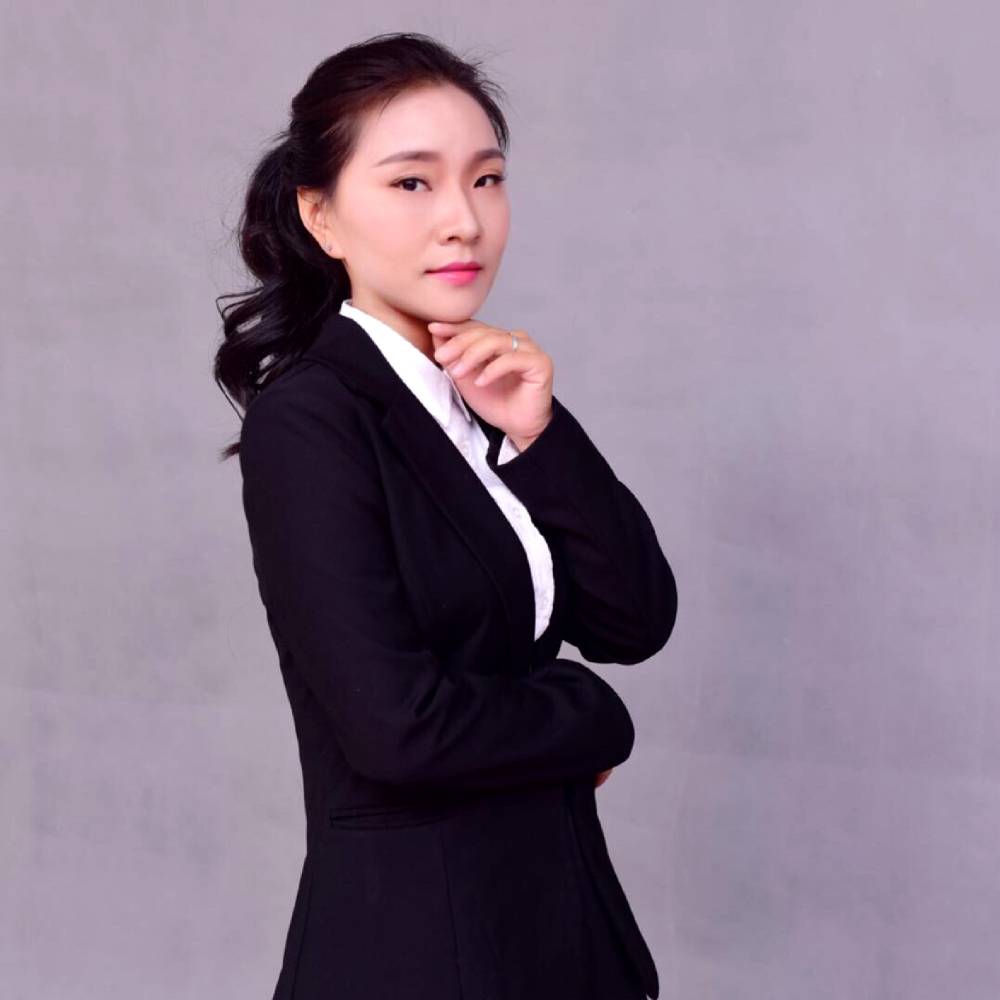 小蝴蝶深拥搞怪的照片