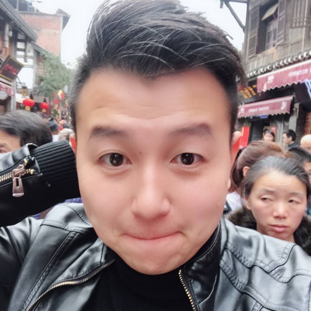 西安做民宿的小哥的照片