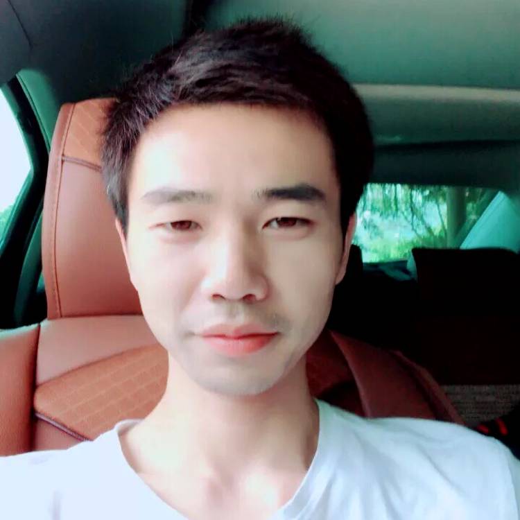 黯然拿楼房的照片