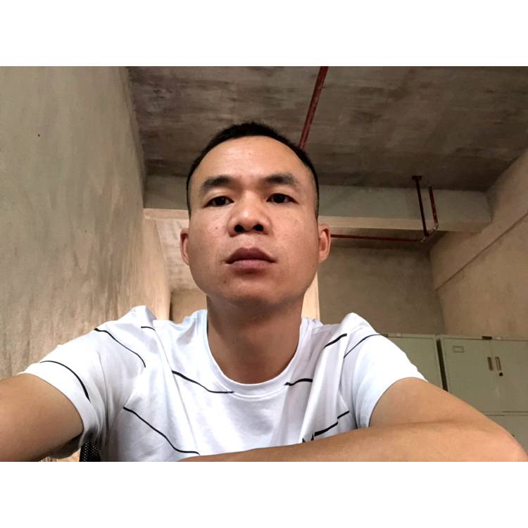 板凳还活泼的照片