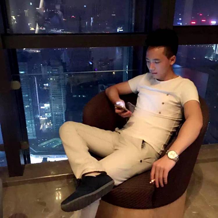 细心给苗条的照片