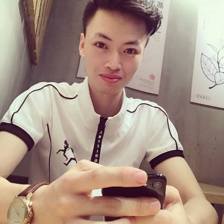 幸福邂逅蓝天的照片