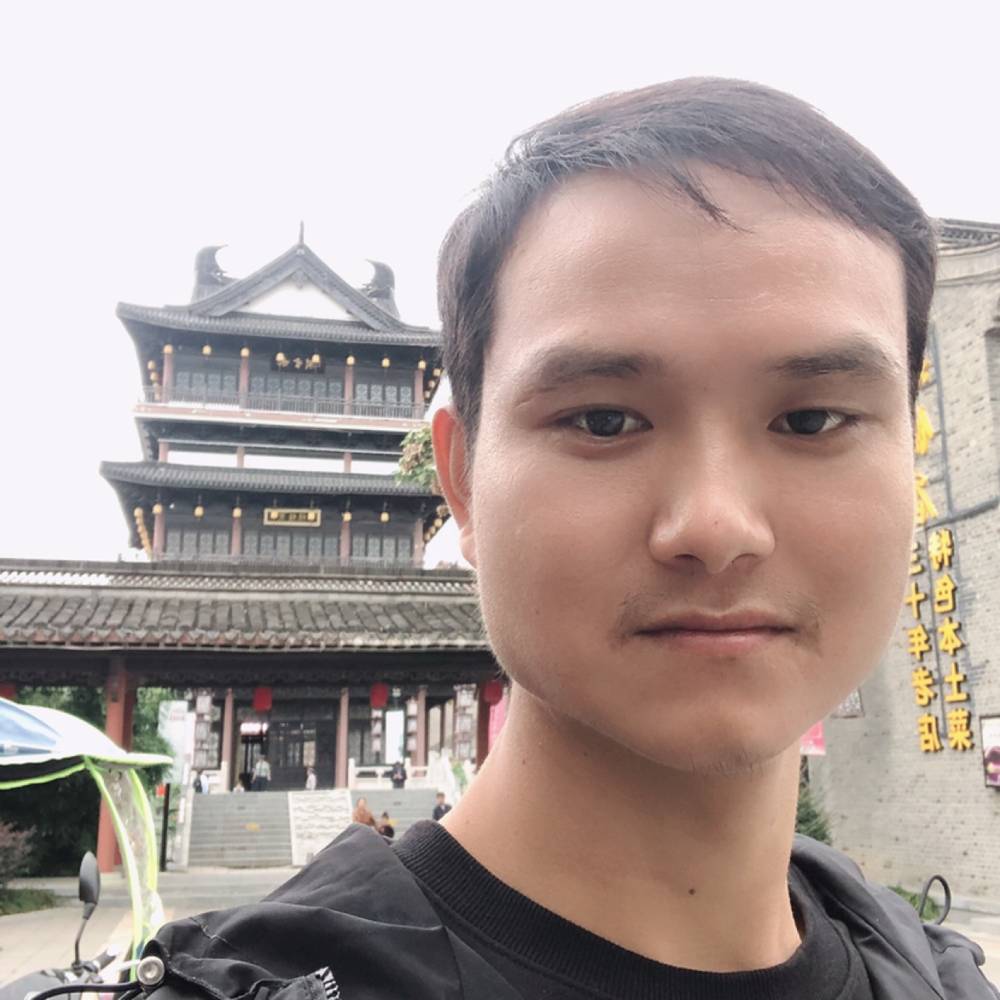 白云用炙热的照片