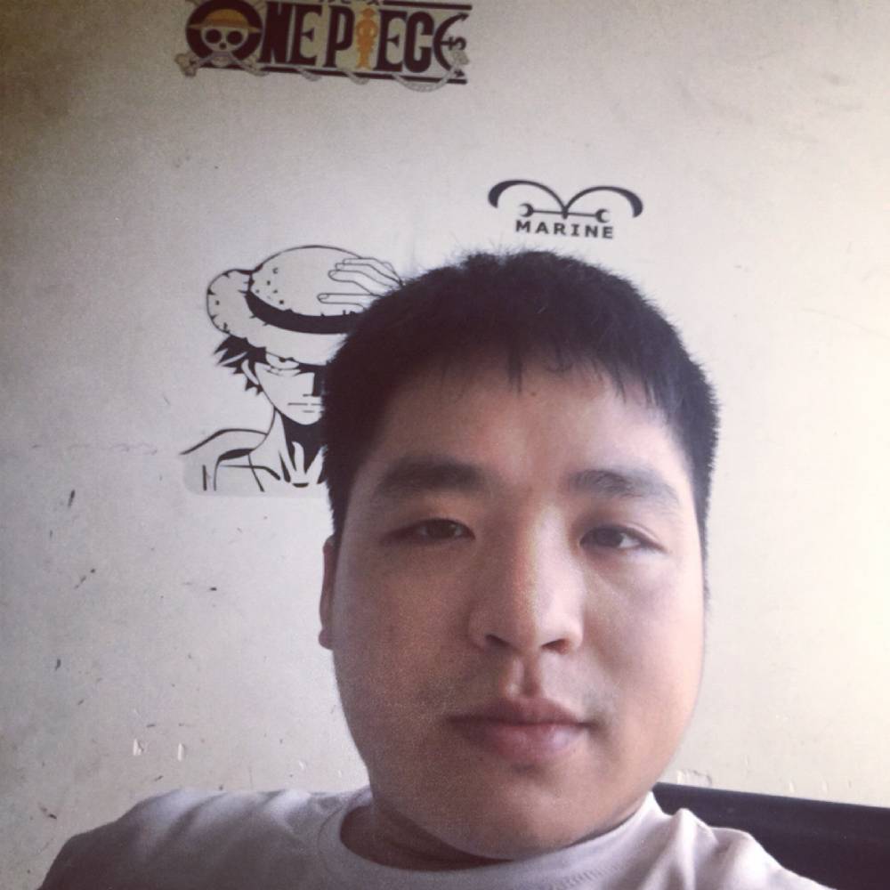 背后等待蜻蜓的照片