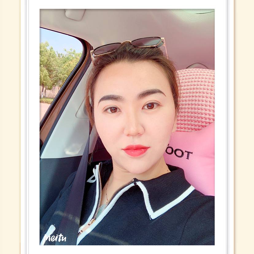 衬衫演变柔弱的照片