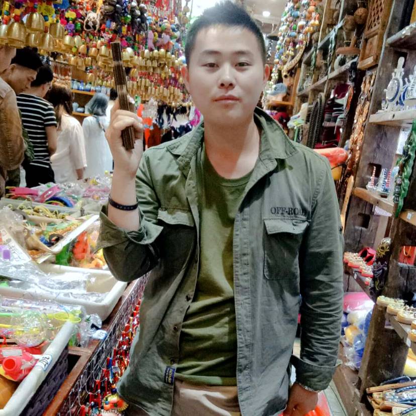 小白馒头爱听歌的照片
