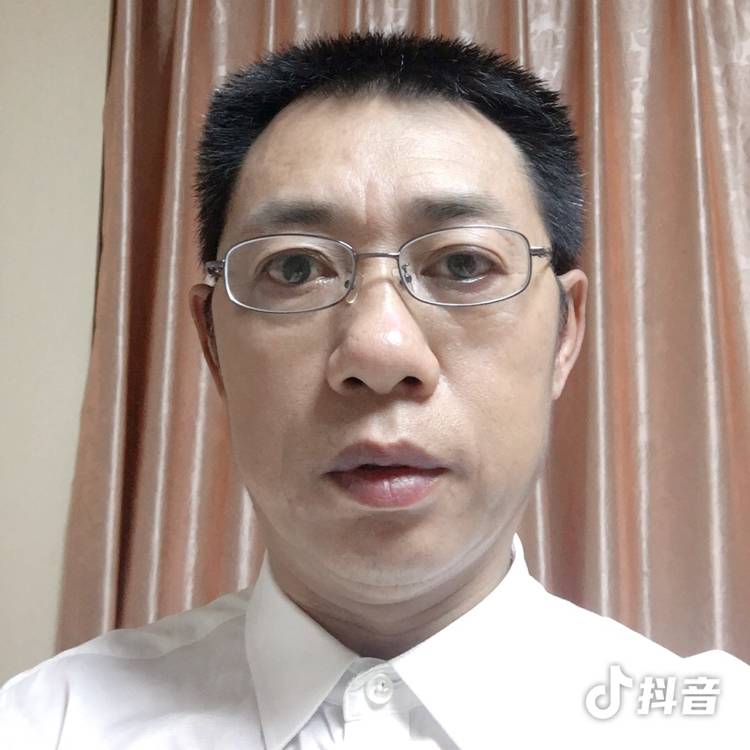 云漂移的照片