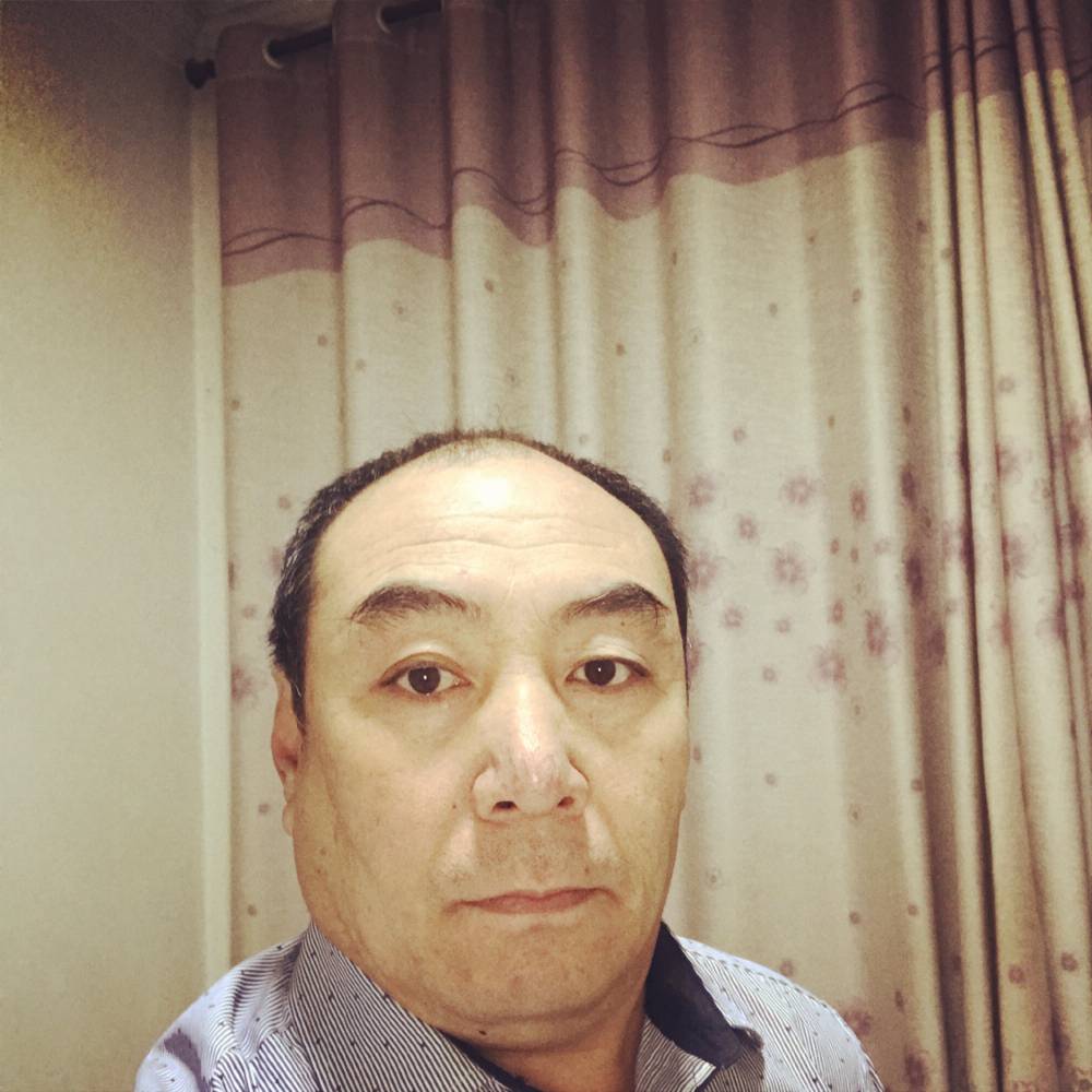 眼神任性的照片