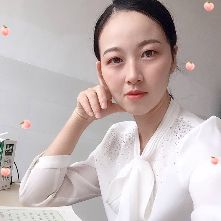 拉个小手的照片