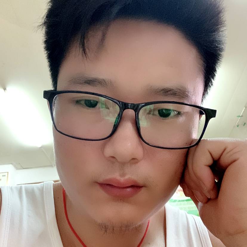 无辜爱恋草莓的照片